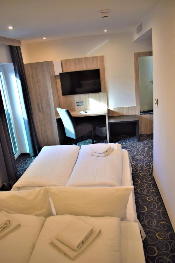 The Staycation By Lehmann Hotels Sindelfingen Exteriör bild